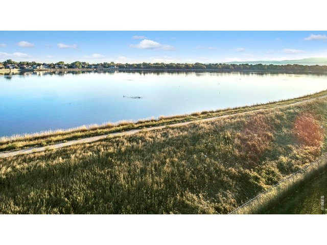 Property Photo 2 Lake access!