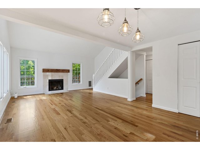 Property Photo 8 Open floorplan