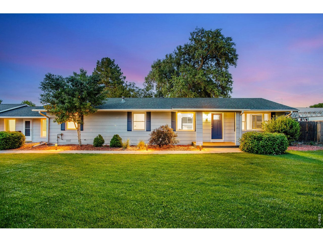 No HOA and No Metro Tax. County guidelines are your only restrictions 