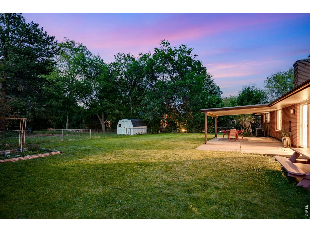 Sweeping Lawn Generously Proportioned Grounds!