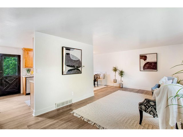 Property Photo 10 Open Floor Plan