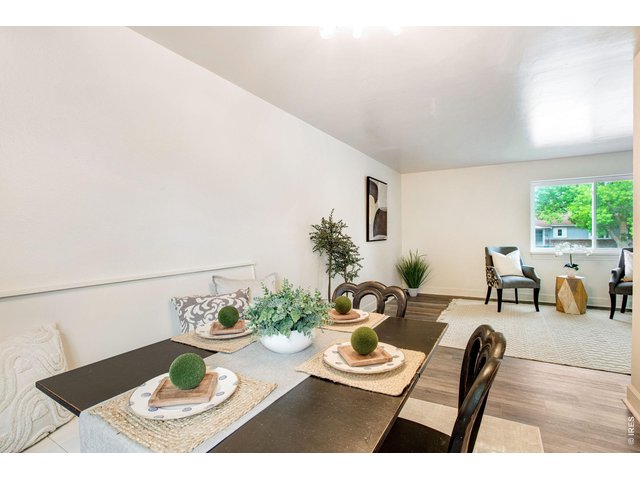 Property Photo 14 Built In Nook Seating