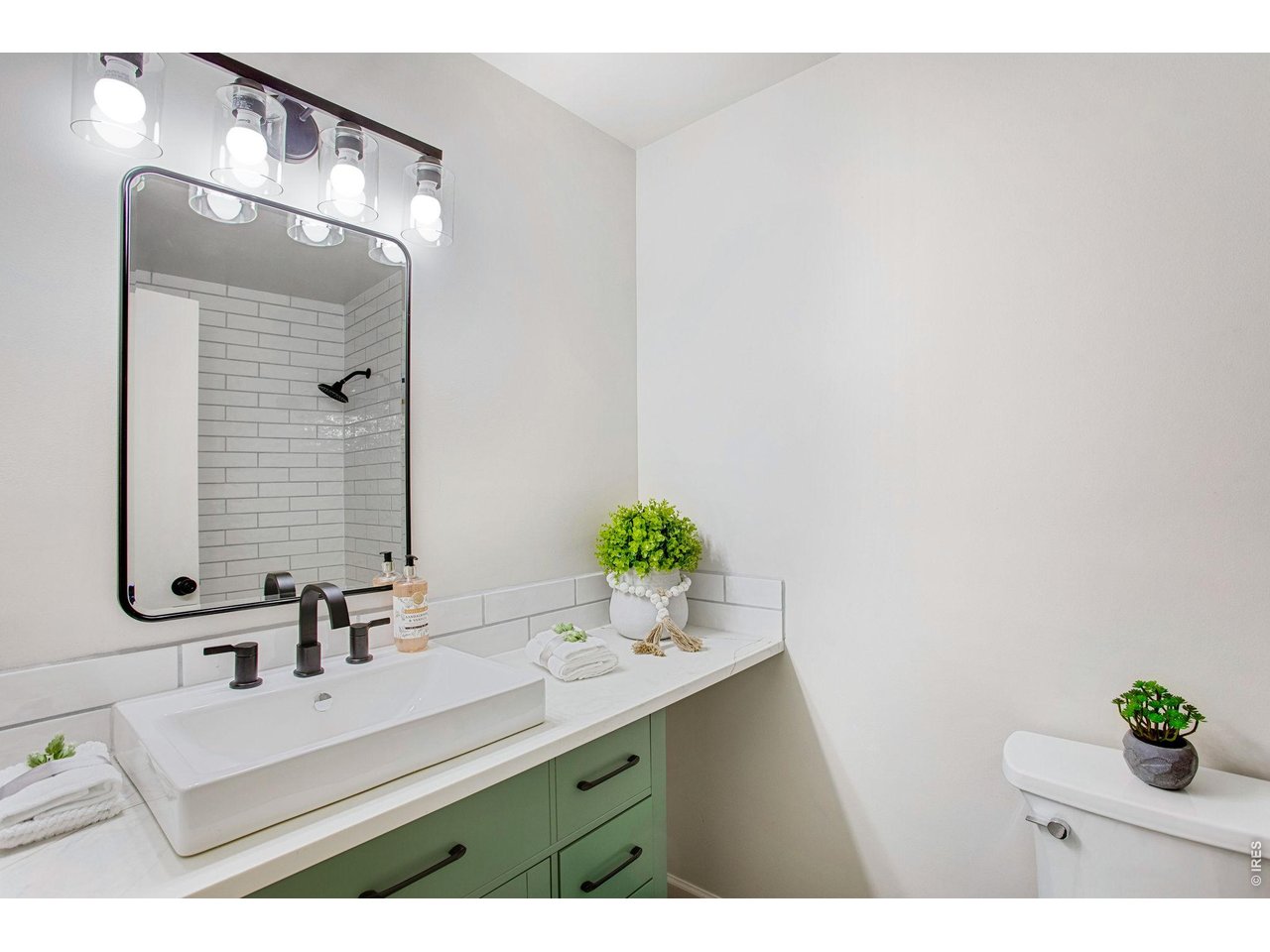 Updated Secondary Bathroom