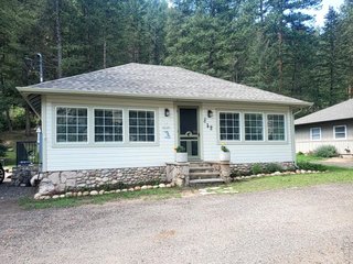 42 Big Pine Ln Drake, CO 80515