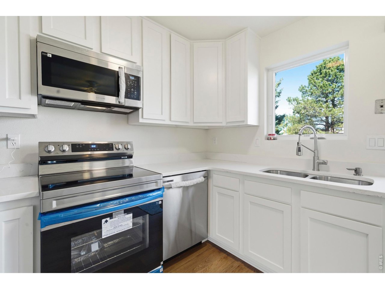 Brand new kitchen brings this 1975 home up to modern standards.
