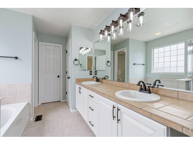 Property Photo 19 Main Floor Primary 5 piece Bath 