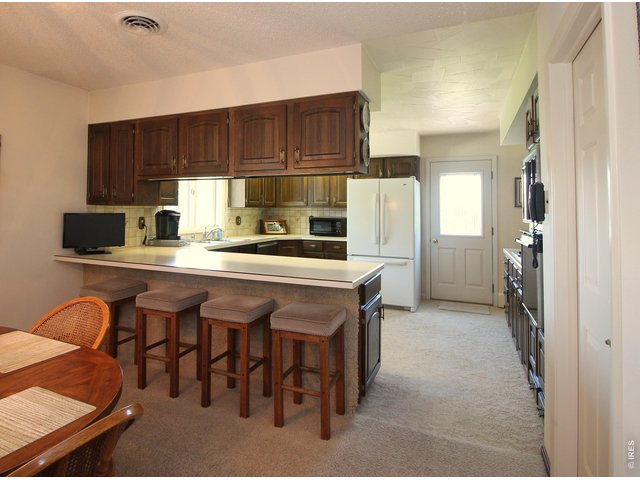 Property Photo 14 Kitchen
