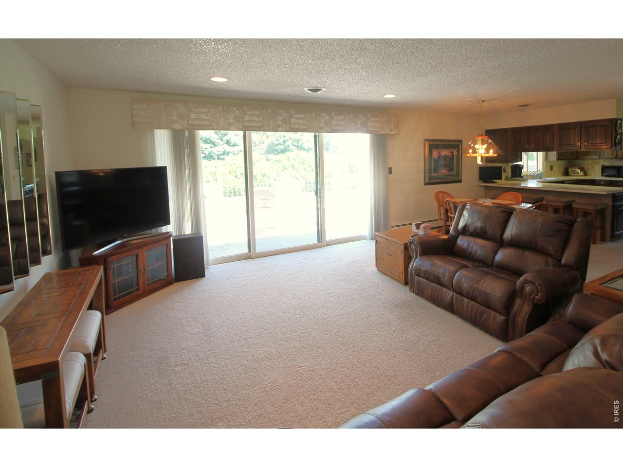 Property Photo 13 Family room