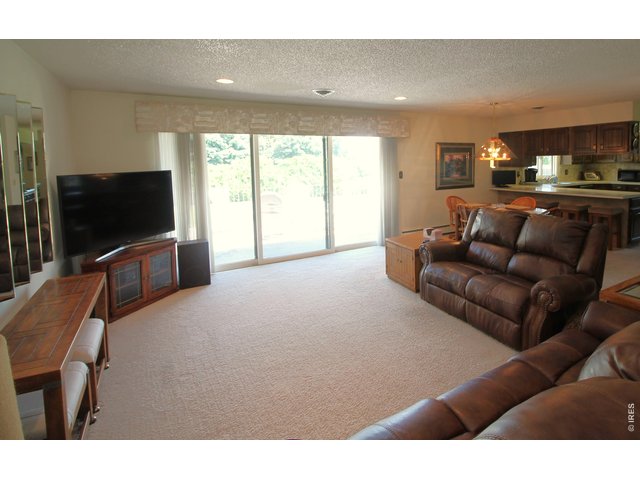 Property Photo 13 Family room