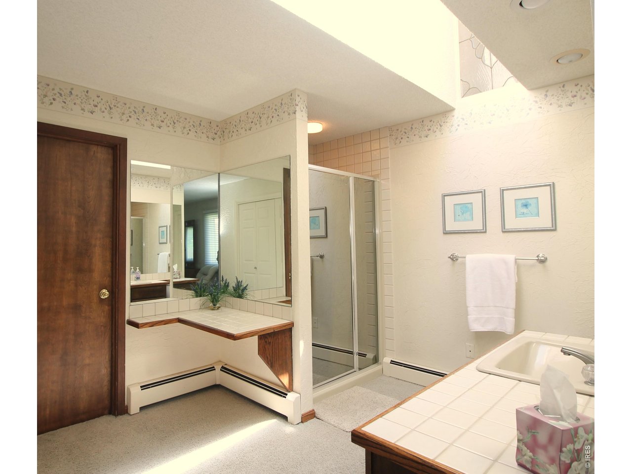 Property Photo 22 Primary Bath