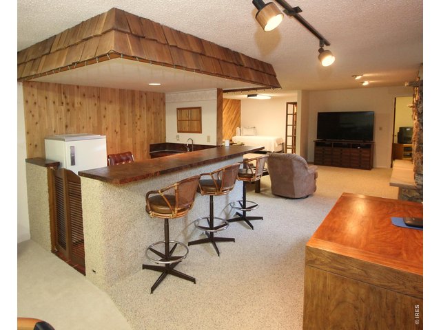 Property Photo 37 Basement bar