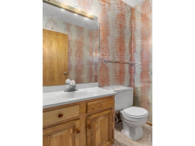Property Photo 8 main level half bath