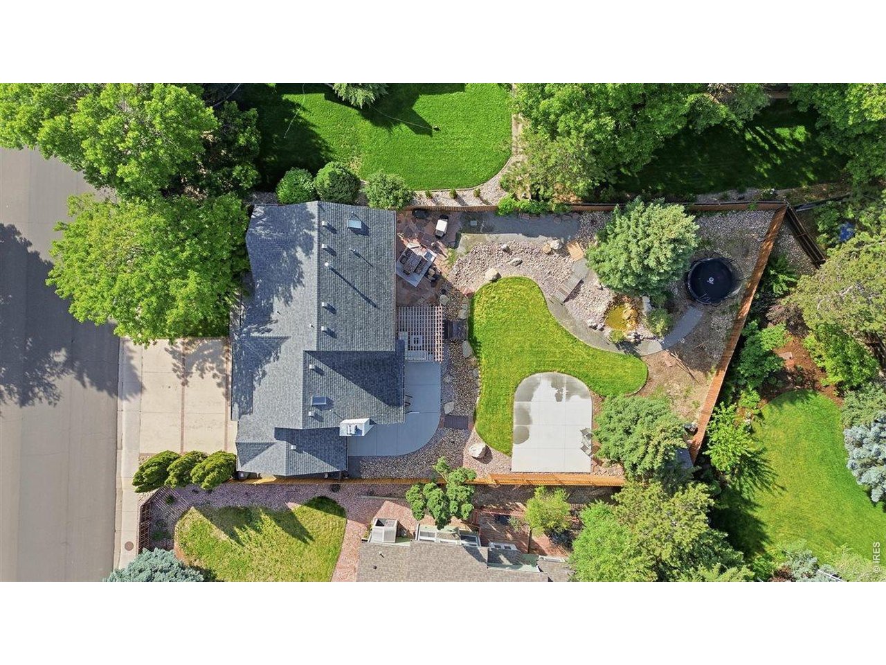 10k sq ft lot!