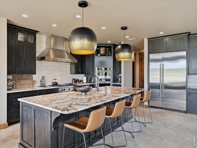 Property Photo 13 Luxury Finishes in Kitchen