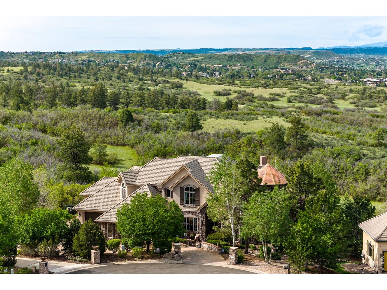 Property Photo 2 Nestled in an upscale residential area of Castle Rock w/ quick access to downtown amenities, Interstate 25, shopping, dining, parks, & trails while maintaining privacy & scenic mountain views.