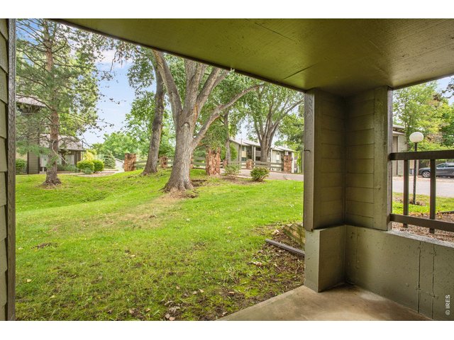 Property Photo 6 Immediate greenspace access