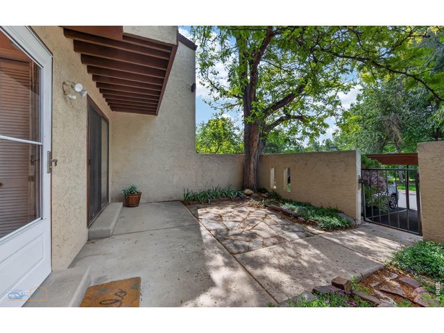 Property Photo 2 Entry Patio