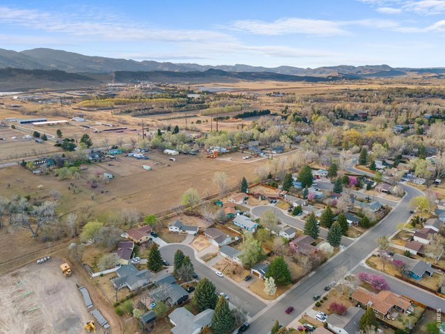 Property Photo 4 In cul-de-sac!