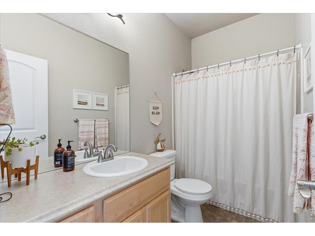 Shared full bath