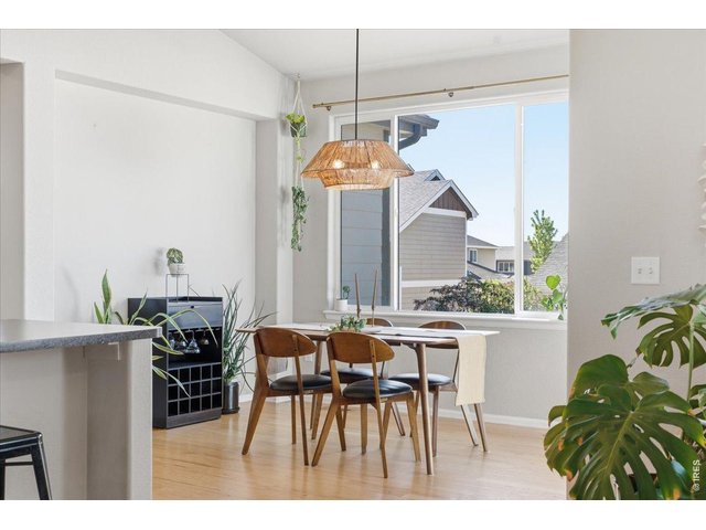 Property Photo 25 Dining area