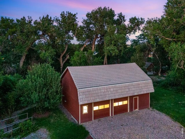 Property Photo 25 Concrete tile roof even on the adorable barn! 