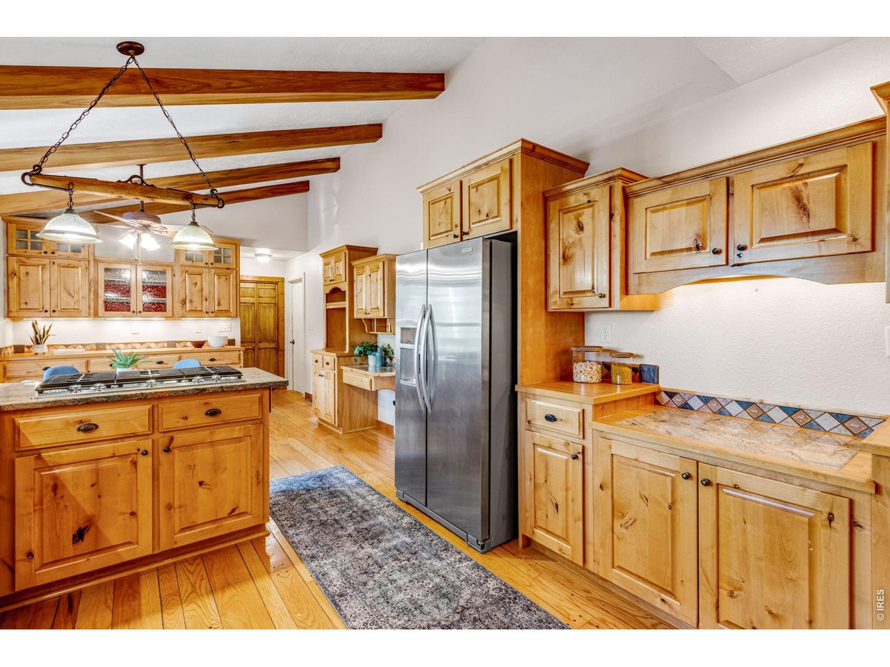 Pick your countertop! A creative chef's haven! 