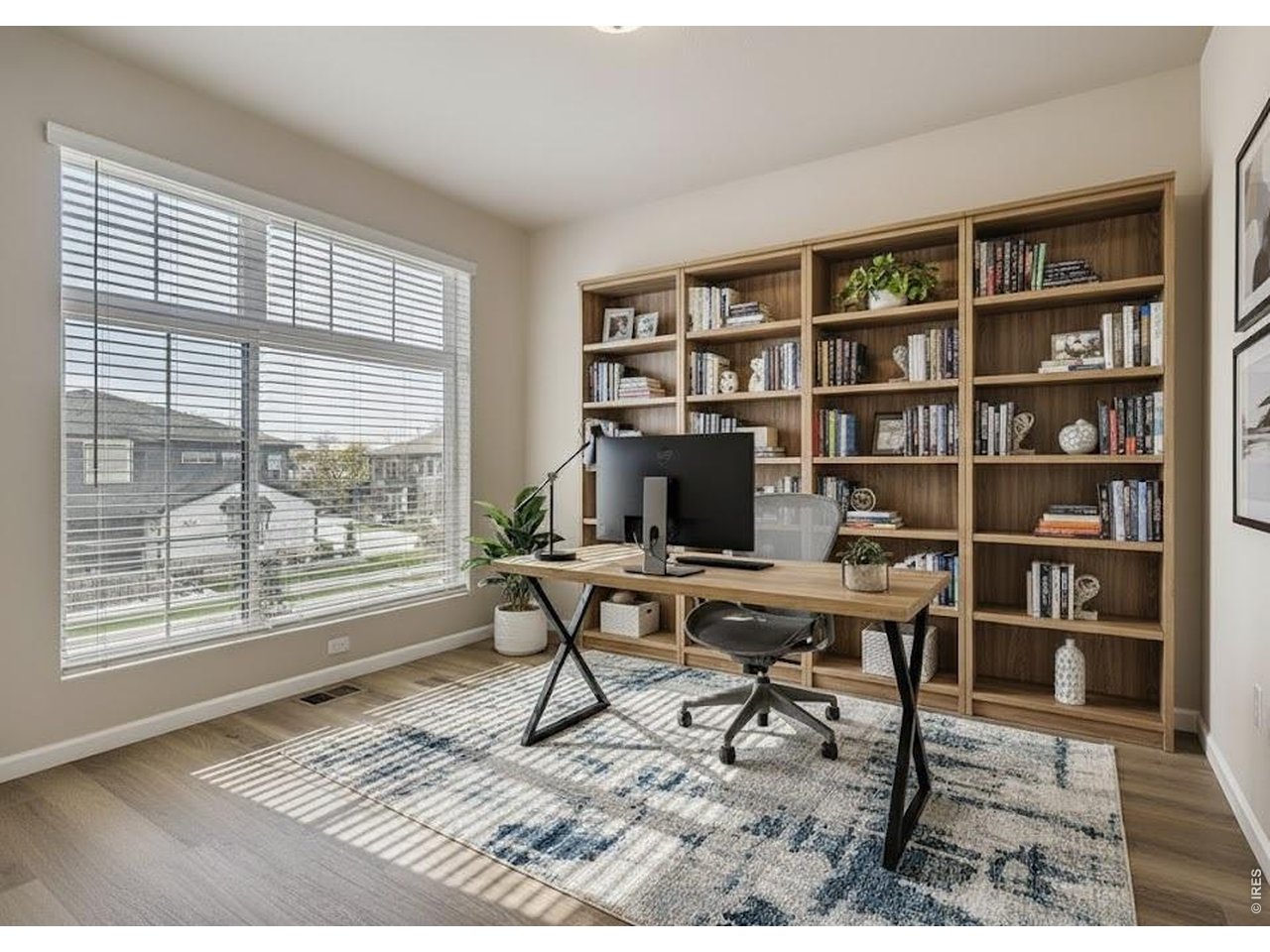 Office/flex room