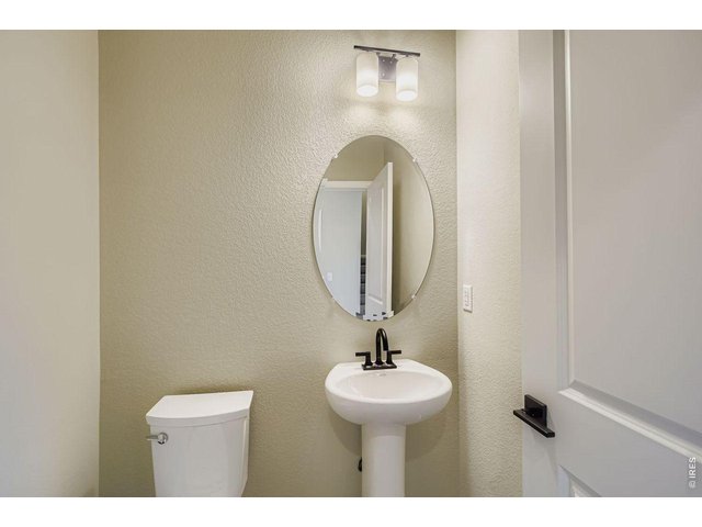 Property Photo 19 Main level bathroom