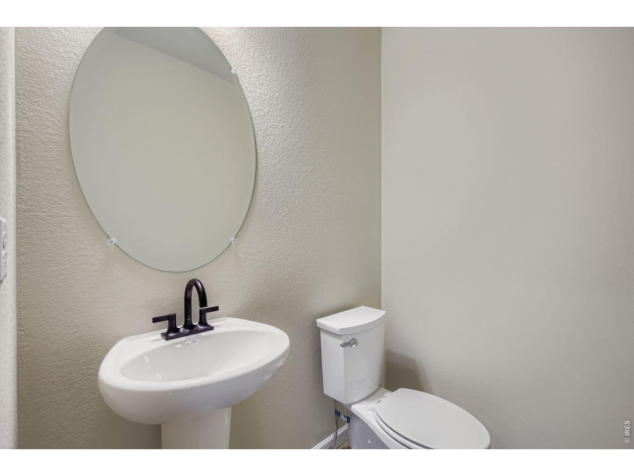 Upper level bathroom