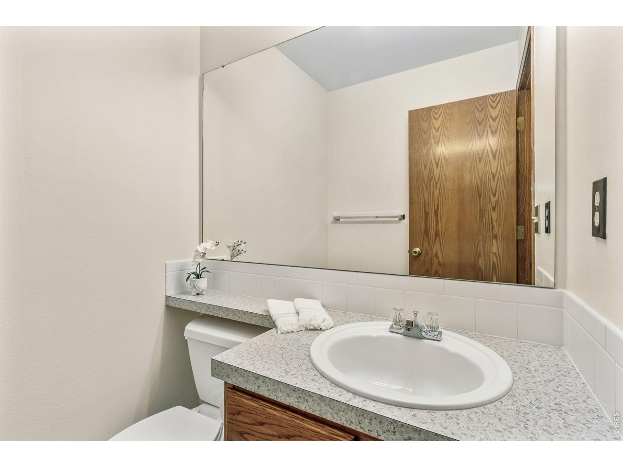 Property Photo 28 Main floor powder bath