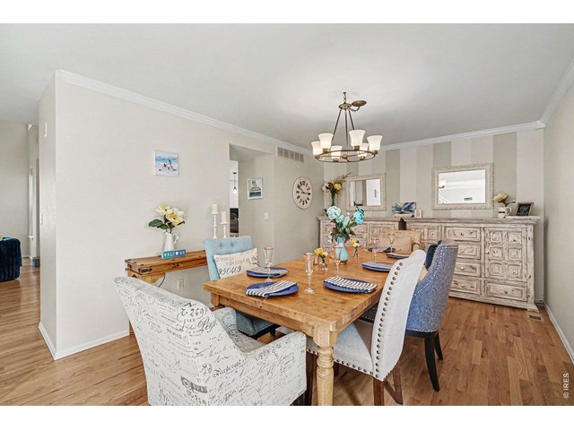 Property Photo 5 Dinning room