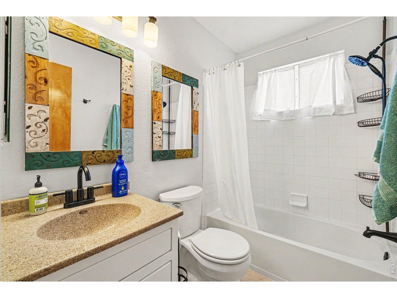 Property Photo 28 Bathroom 3