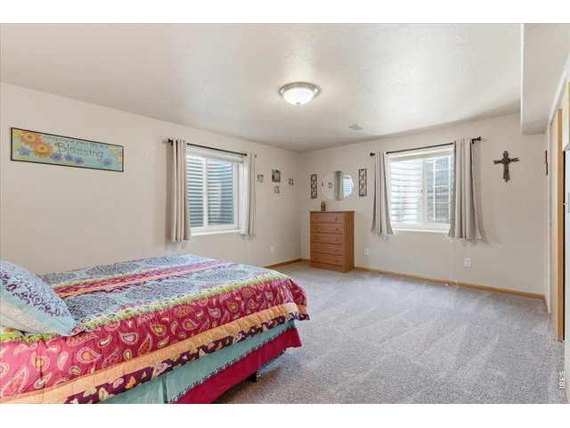 Property Photo 26 Huge bedroom #4 in basement 
