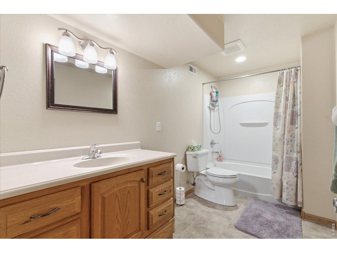 Property Photo 30 Full bathroom in basement