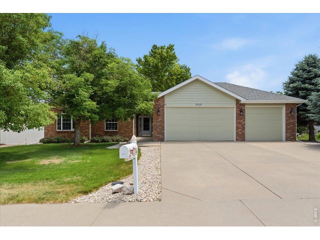 Property Photo 4 NO HOA! 