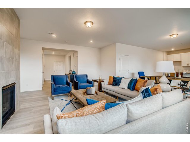 Property Photo 3 Spacious and great for entertaining
