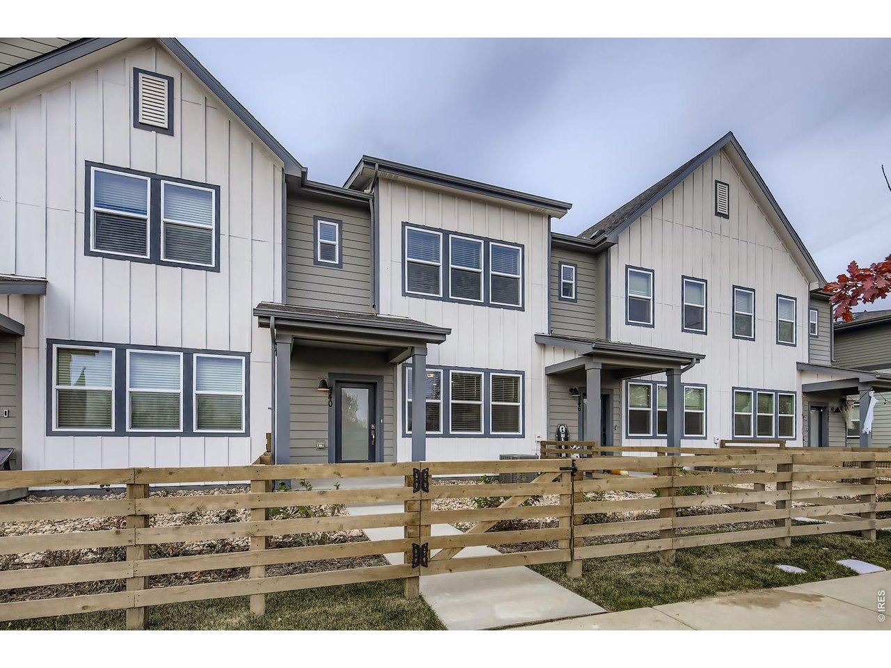 Fenced front yard - Model Home