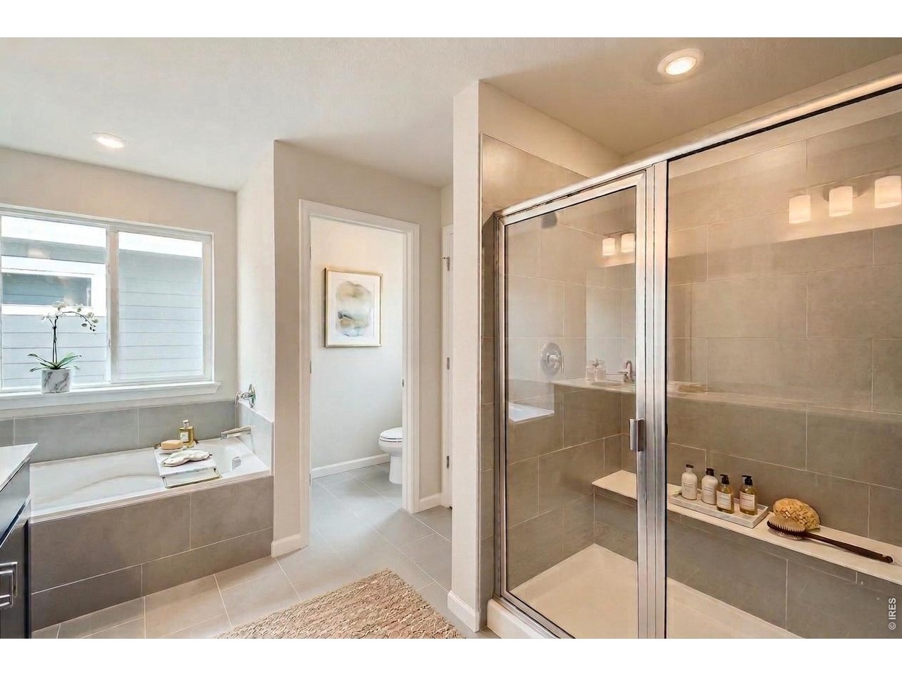 Primary bathroom - Model Home