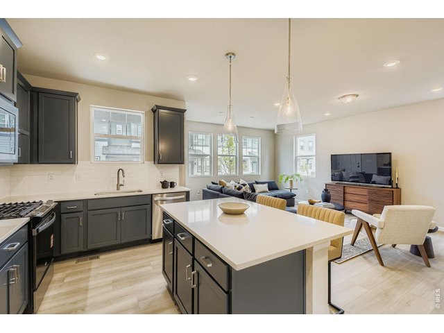 Property Photo 4 Great for entertaining - Model Home