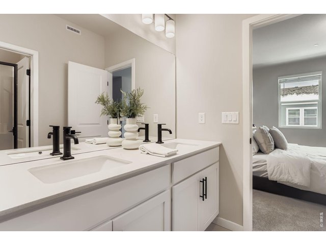 Property Photo 19 Dual vanities