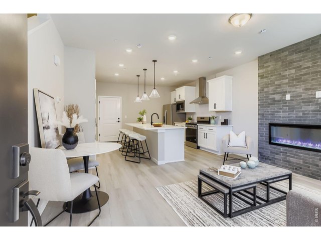 Property Photo 5 Functional open floor plan