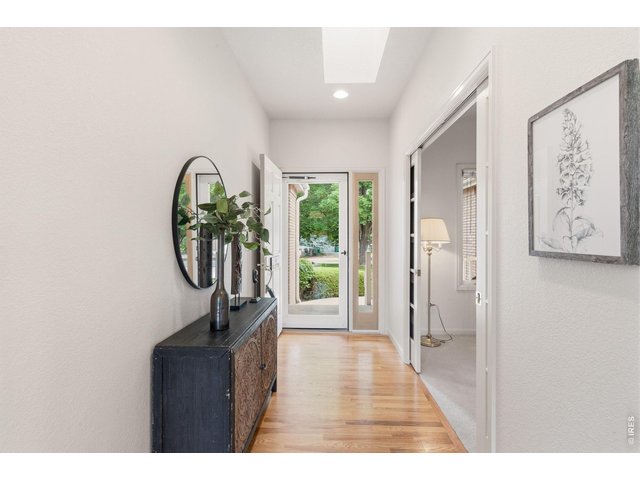 Property Photo 9 The light pours into this home and welcomes you in. 