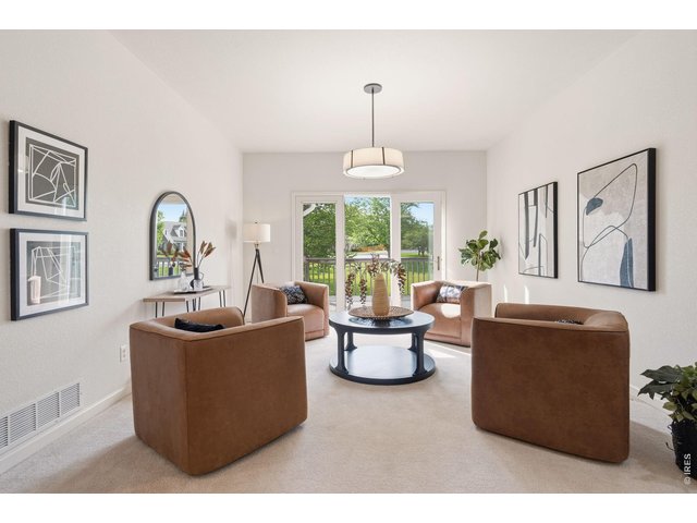 Property Photo 11 A terrific flex space. 