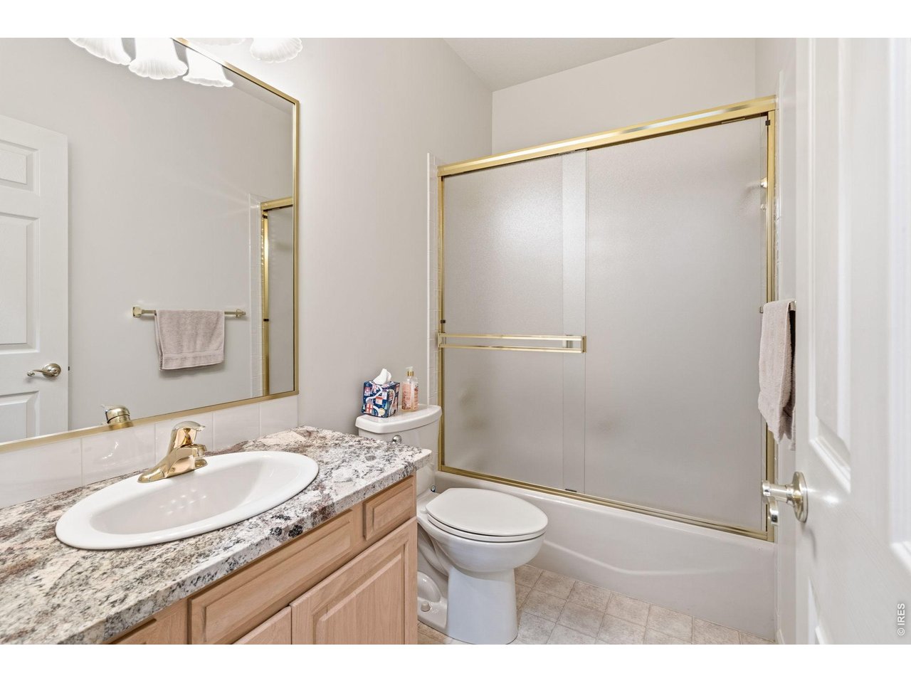 Main level 2nd bathroom. 