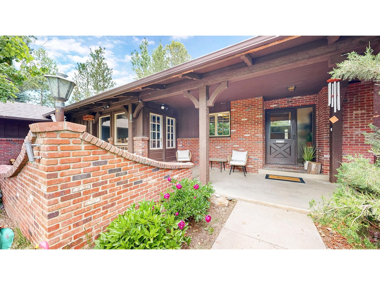 Property Photo 2 'Covered Porch