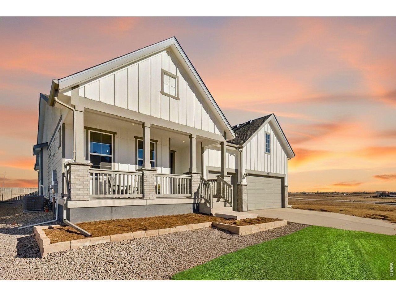 Welcome to 376 Rustic Barn!