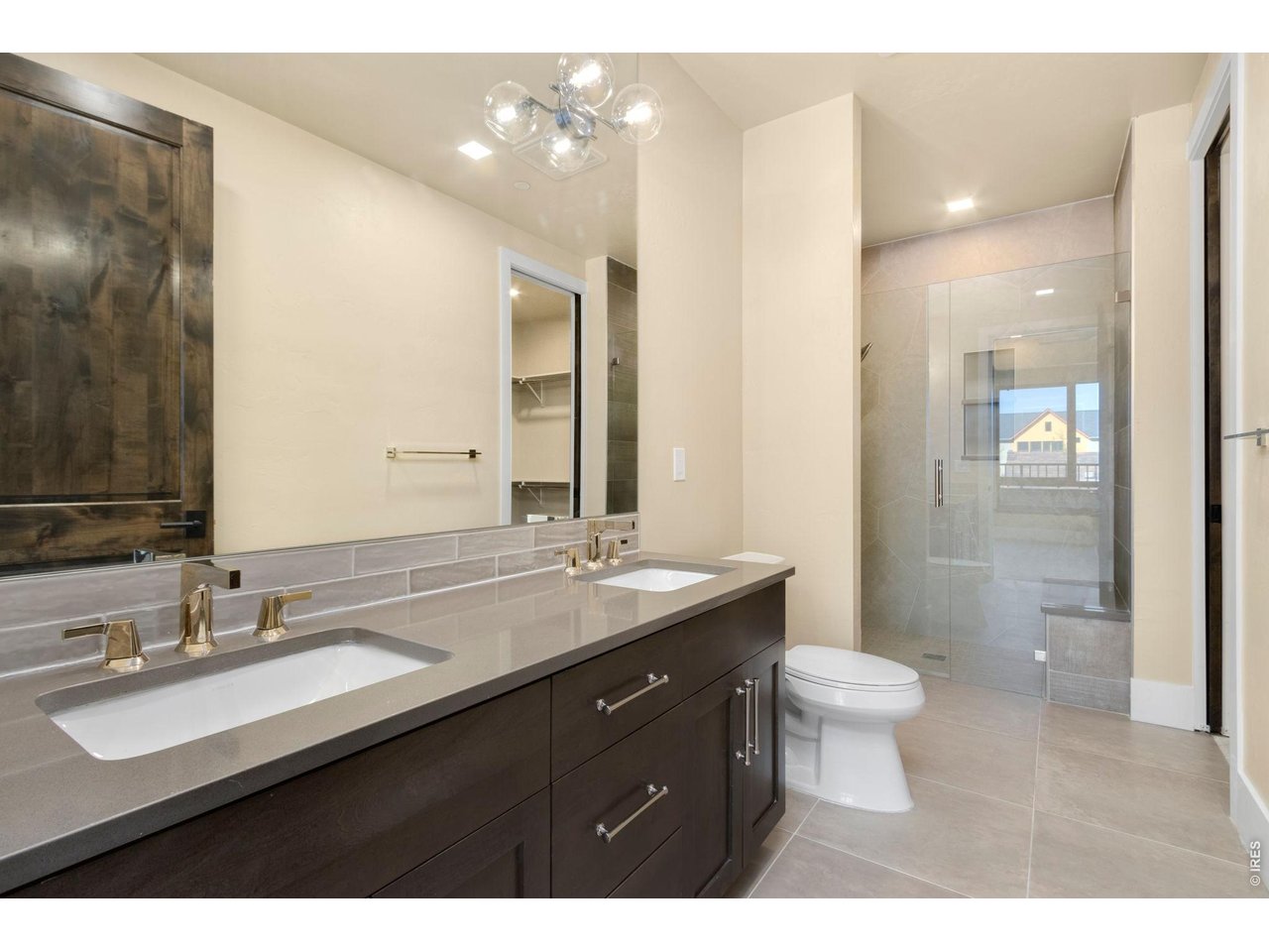 Property Photo 22 Wonderful, zero threshold walk -in Shower in Primary En-Suite