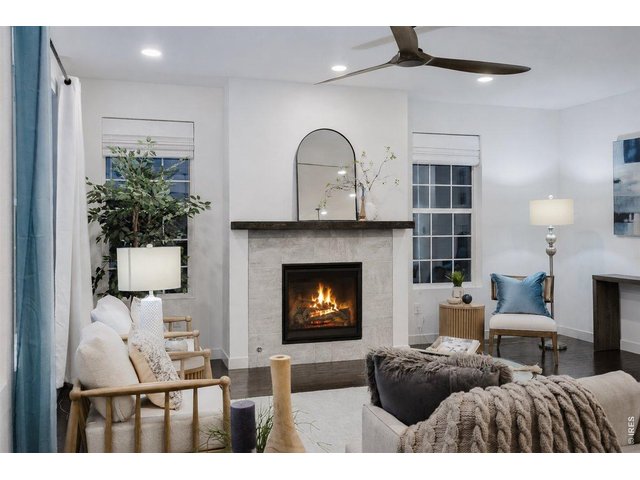 Property Photo 7 Ceiling fan with remote