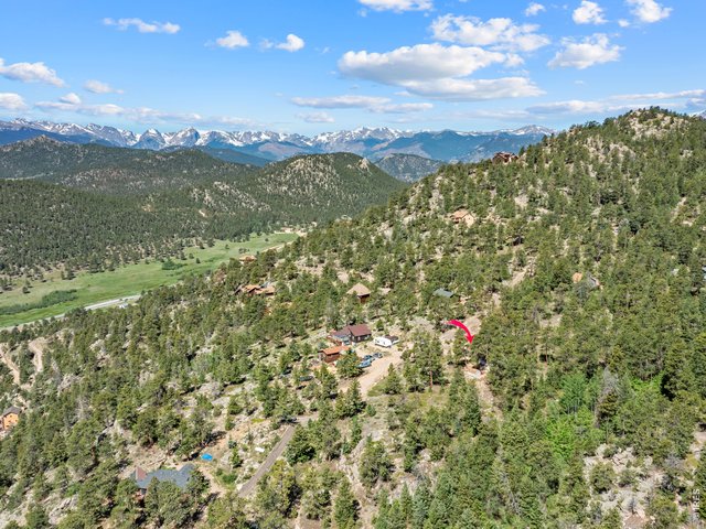 Property Photo 10 10 minutes to downtown Estes Park