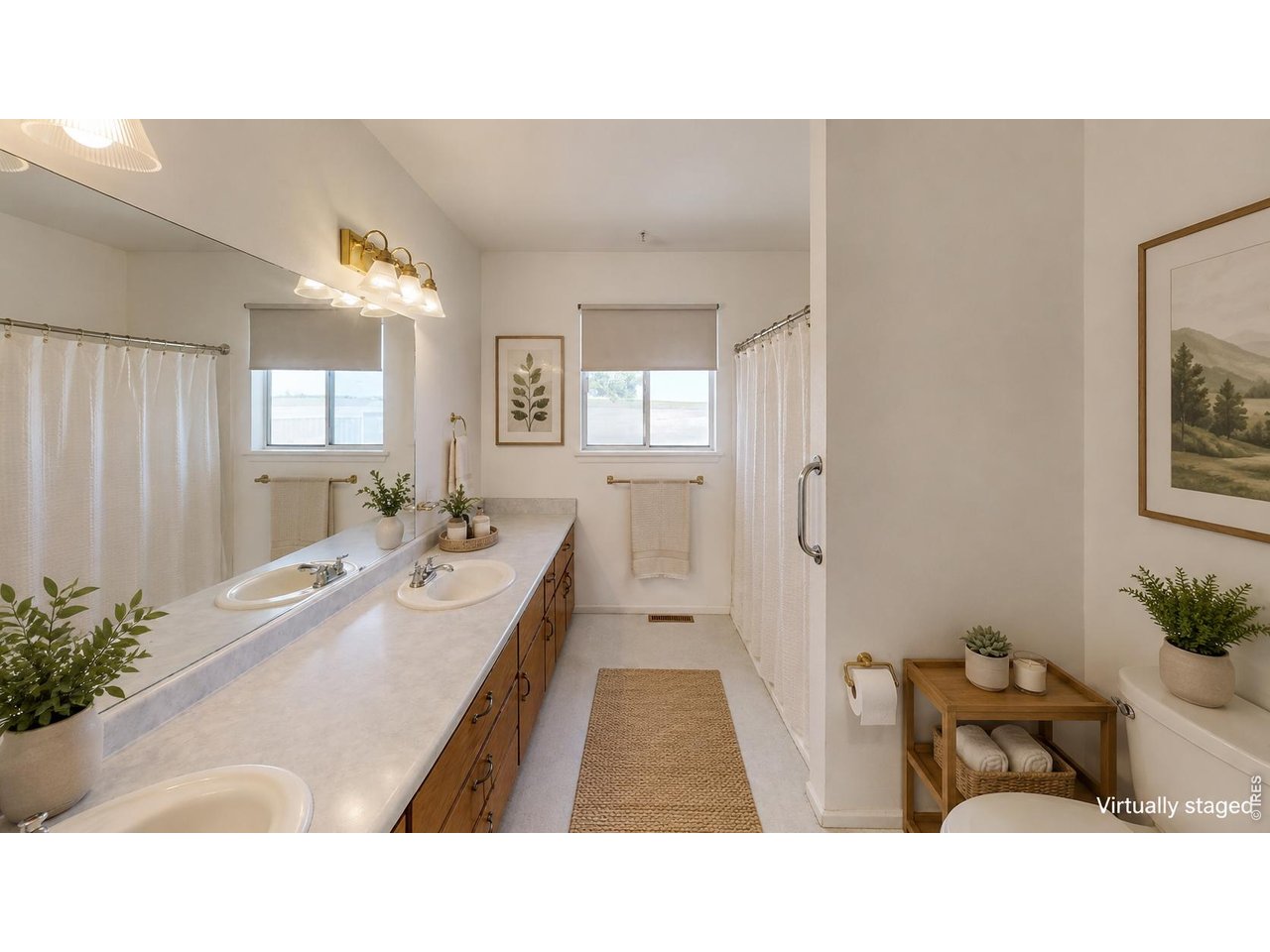 En Suite Virtually Staged